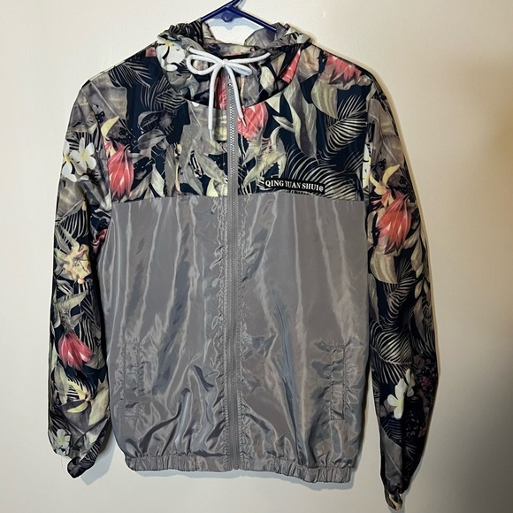 Qing Yuan Shui Windbreaker - Picture 2 of 6